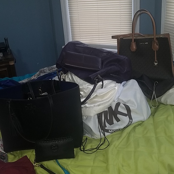 ALL AUTHENTIC I LOVE BAGS , ALL HAVE DUST BAGS - Picture 5 of 5